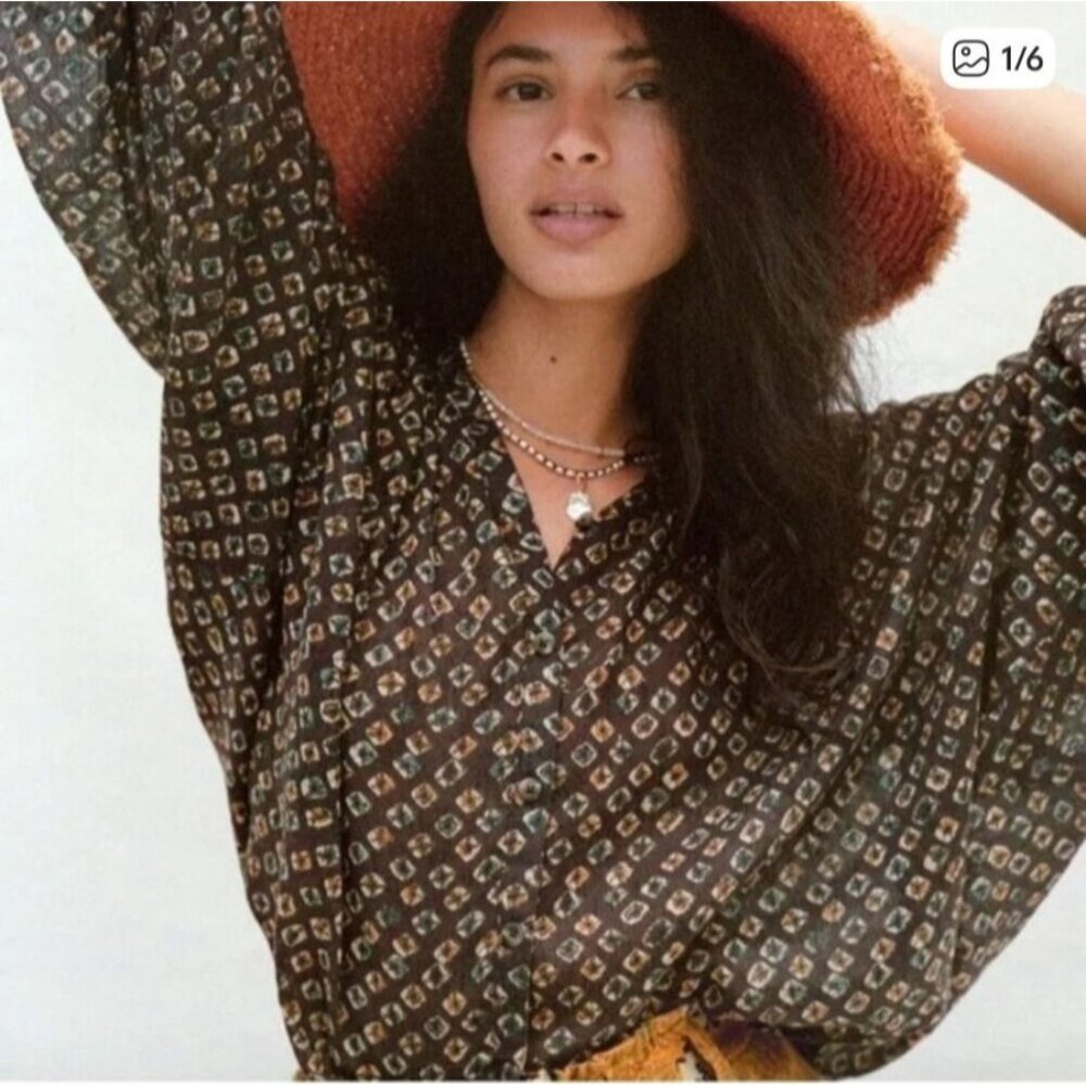 Pilcro Pamela Printed Size Small Black Tan Blouse 100% Cotton Short Sleeve